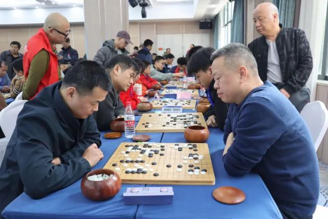 第十七届广西围棋联赛圆满落幕麻将胡了桂林广陆数测队夺冠！(图4)